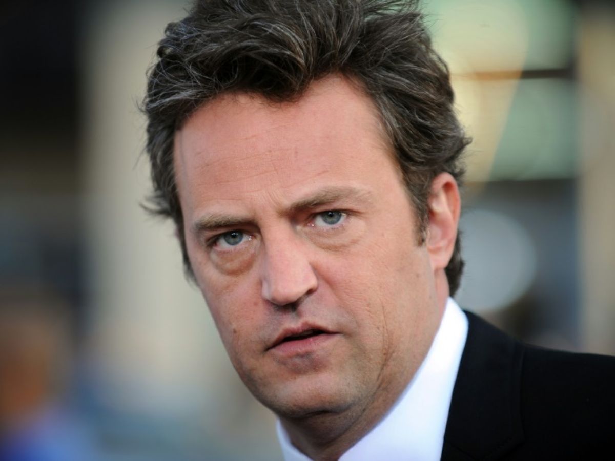 la-mort-de-matthew-perry,-reflet-des-derives-de-medecins-de-stars-a-hollywood