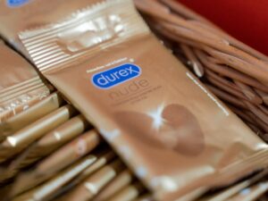 fewer condoms, more risks: sexual prevention in decline among adolescents