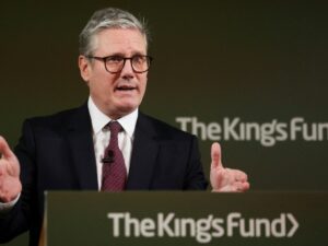 UK: Starmer promises healthcare overhaul after damning audit