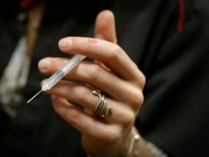 coup-d’envoi-de-la-vaccination-annuelle-contre-la-grippe,-couplee-avec-le-covid