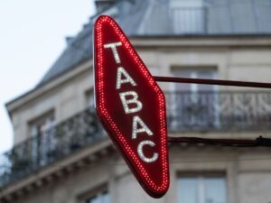 vente-de-tabac-aux-mineurs:-une-association-saisit-la-justice-contre-l’etat