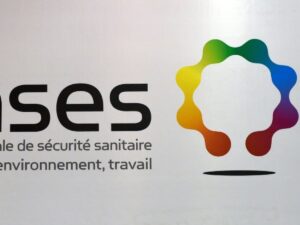 « lissage-bresilien »:-les-autorites-alertent-sur-les-produits-capillaires-contenant-de-l’acide-glyoxylique