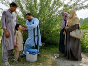 au-pakistan,-la-campagne-anti-polio-entre-violence-et-mefiance