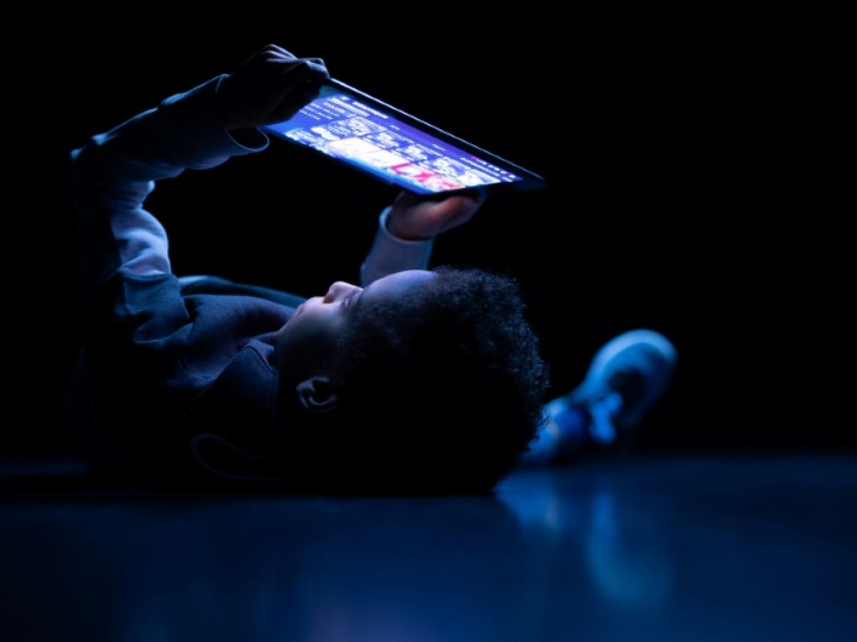 The new health record warns of the risks of screens in children