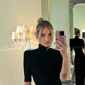 It's the Lidl knitted sweater dress that's all the rage this winter for just €9.99