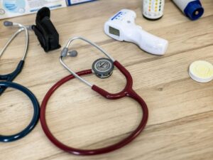 income-of-private-doctors:-124,000-euros-per-year,-according-to-the-drees