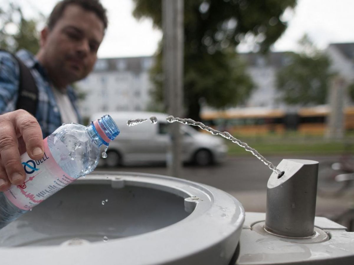 98%-microplastics-detected-in-French-water-are-outside-of-European-monitoring