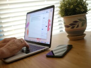 teleworking exposes people to “new psychosocial risks,” according to a study