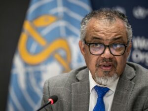 After the announced American withdrawal, the WHO must cut its 2013 budget