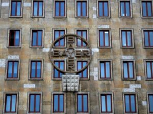 In court, Bayer denies any link between glyphosate and a teenager's disability