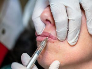 Who can practice cosmetic medicine? The great vagueness and its dangers