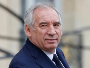 Bayrou and his government unveil their plan against medical deserts