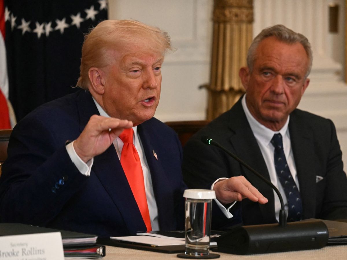 etats-unis-:-le-ministre-de-la-sante-congedie-les-experts-d’un-important-panel-sur-les-vaccins