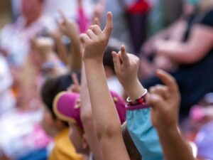 « les-filles-sont-nulles-en-maths »-:-l’ecole-renforce-ce-stereotype-de-genre-en-4-mois-seulement
