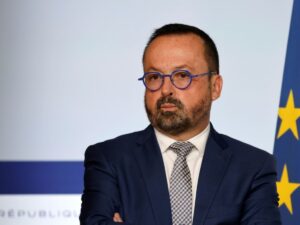 le-ministre-de-la-sante-« tres-favorable-a-la-sieste »,-y-compris-en-entreprise