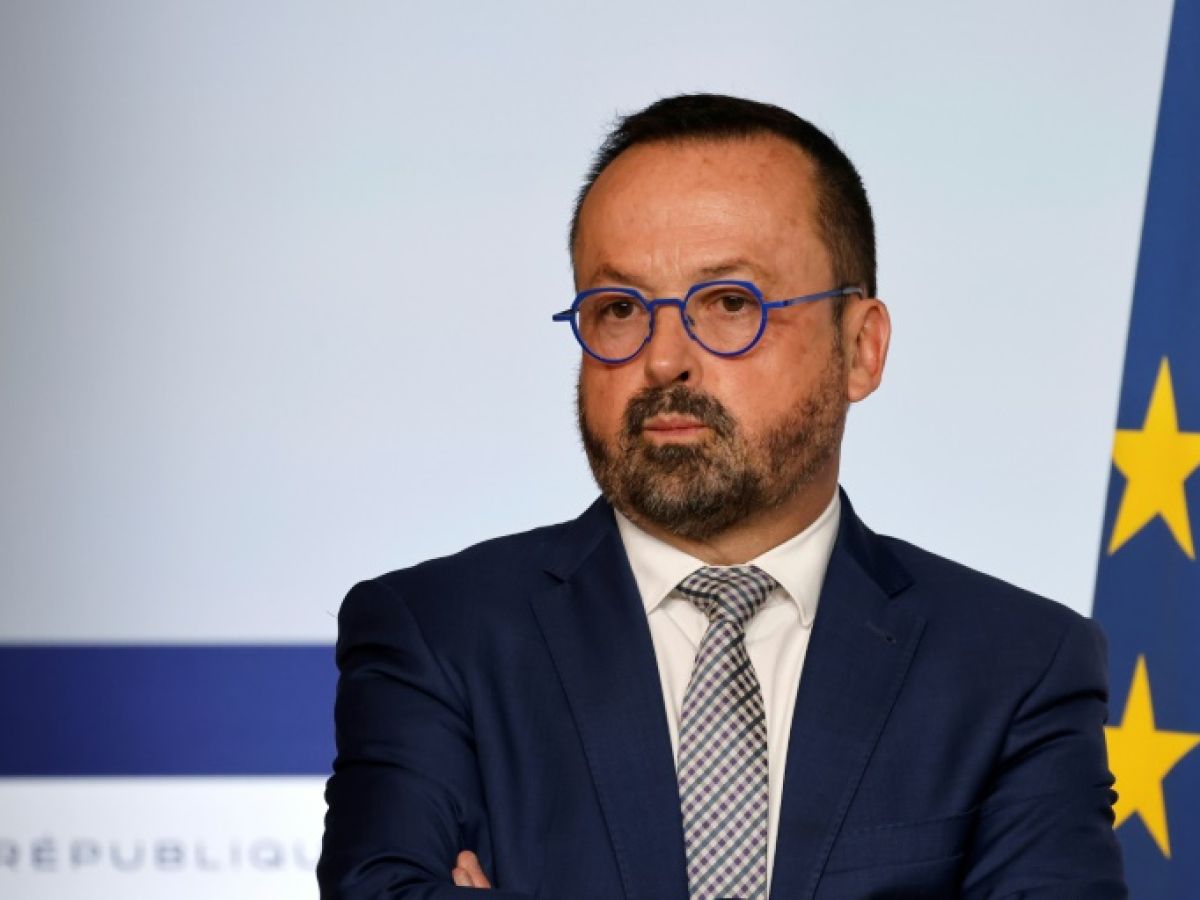 le-ministre-de-la-sante-« tres-favorable-a-la-sieste »,-y-compris-en-entreprise