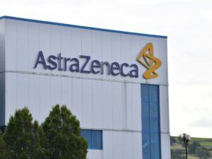 face-au-risque-de-droits-de-douane,-astrazeneca-investit-50-milliards-de-dollars-aux-usa