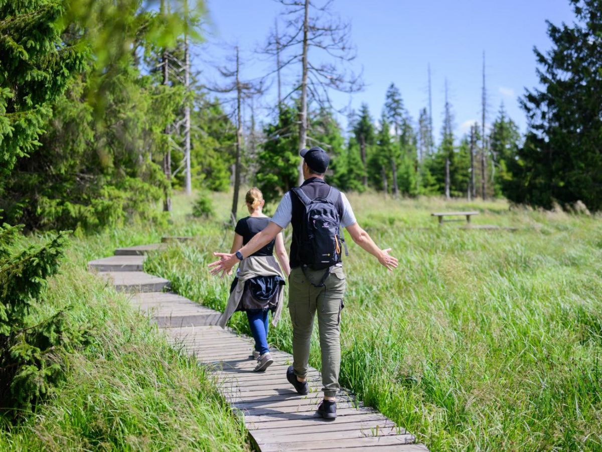 you-can't-take-10,000-steps-a-day-?-you-already-take-7,000-!