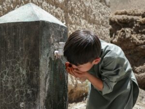 une-personne-sur-quatre-n’a-pas-d’acces-securise-a-l’eau-potable,-selon-l’onu