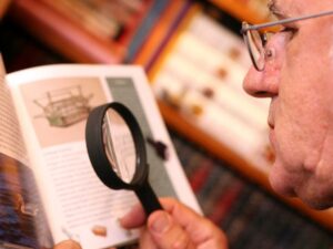 une-goutte-de-collyre-pour-10-heures-de-vue-sans-lunettes
