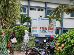 la-cote-d’ivoire-tente-d’imposer-la-couverture-maladie-universelle-dans-la-difficulte