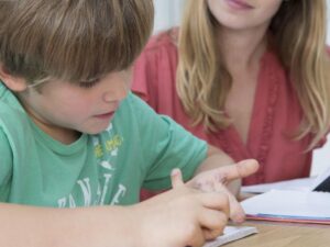 mathematiques-et-dyscalculie-:-des-activites-neuronales-similaires-entre-parent-et-enfant