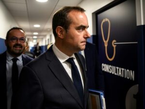 premier-deplacement-de-lecornu-et-premiere-promesse-sur-l’acces-aux-soins