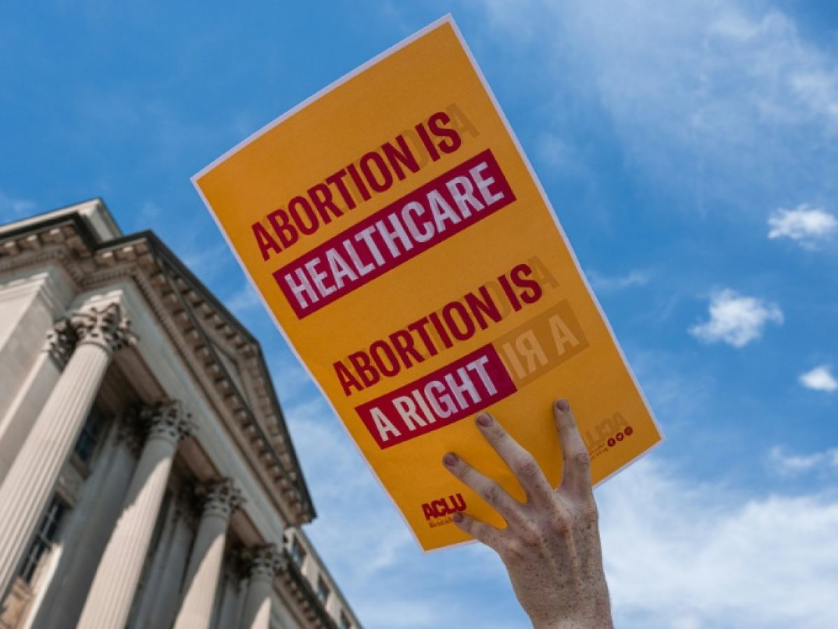 pilule-abortive:-les-etats-unis-autorisent-un-nouveau-generique,-rage-des-conservateurs