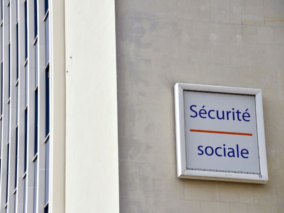 social security has become a "fundamental right", according to historian bruno valat