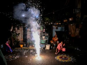 New Delhi covered in a blanket of pollution after Diwali