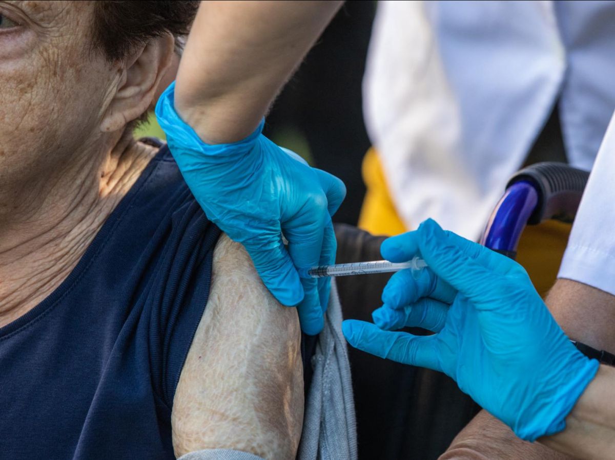 on-sait-enfin-pourquoi-les-vaccins-fonctionnent-moins-bien-avec-l’age