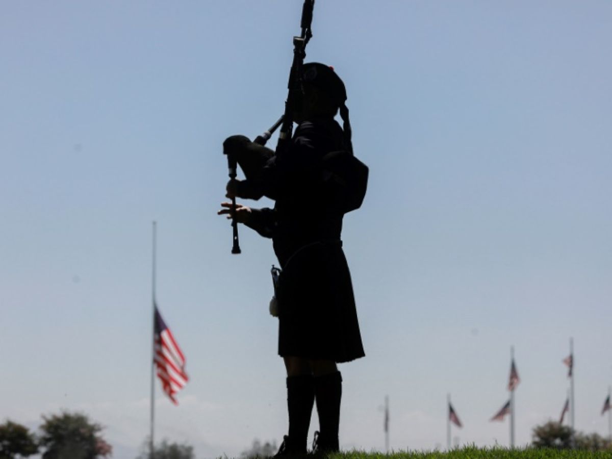 « in-waves-and-war »,-l’odyssee-de-veterans-traumatises,-convertis-aux-psychedeliques