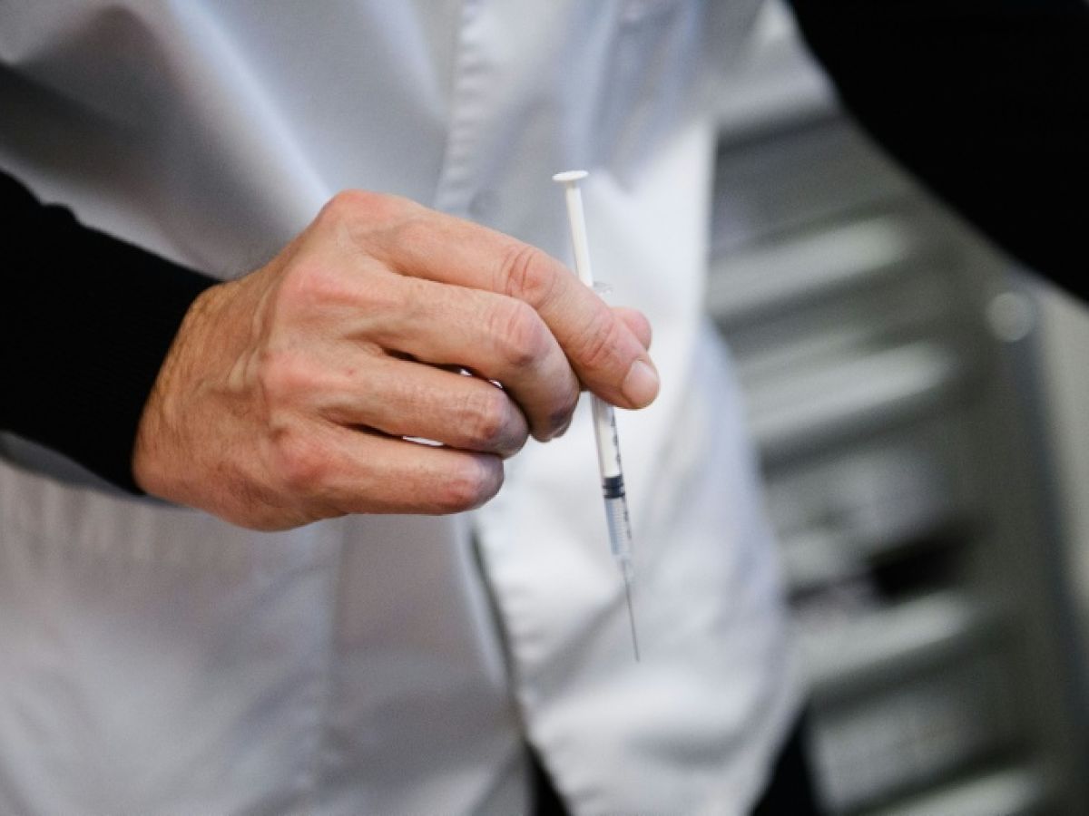 covid:-une-etude-appuie-l’interet-de-la-vaccination-des-enfants-et-adolescents