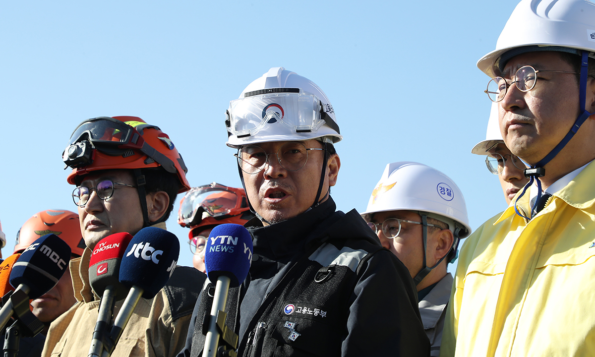 김영훈 노동장관 « 울산화력 붕괴 엄정 수사…발주처 책임 강화 »