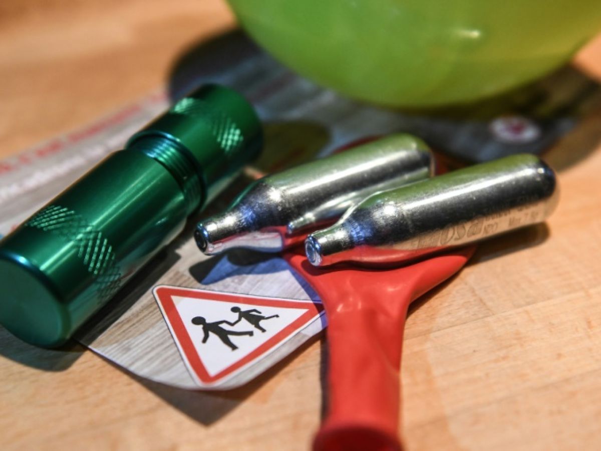 Nitrous oxide while driving: an undetectable drug that is difficult to contain