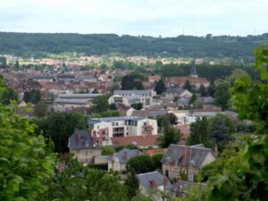 "Birth bonus": Small town seeks mothers to save its maternity ward