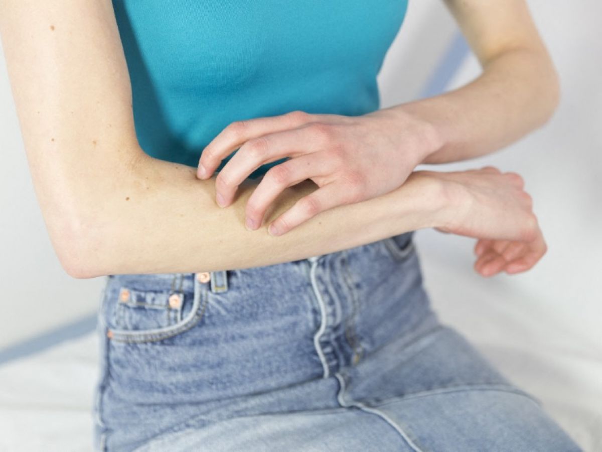 Are itching a form of pain?