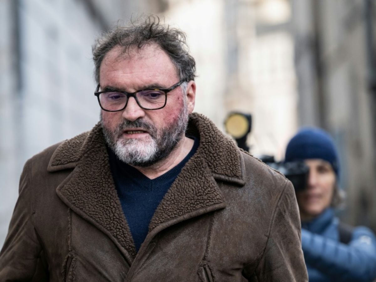 "I am not a poisoner," Frederic Pechier proclaims one last time.