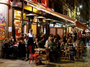 The noise is disrupting the sleep of thousands of people from the Île-de-France region.