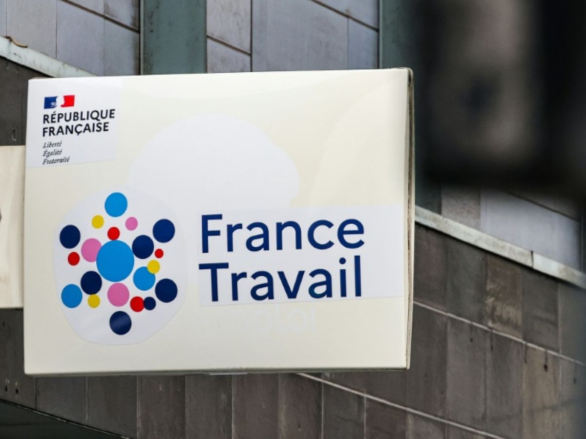 chez-france-travail,-des-psychologues-face-a-la-tache-immense-de-panser-les-blessures-de-travail
