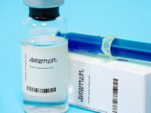 GLP-1 analogues in the treatment of obesity: beware of the risks