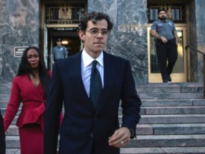 At the social media trial, the head of Instagram defends himself against accusations of fueling youth addiction.