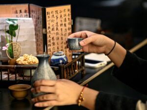 Prescription alcohol: a Shanghai bar mixes medicine and cocktails