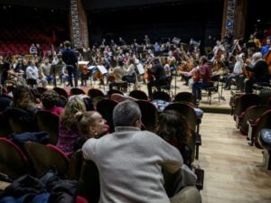 The practice of welcoming psychiatric patients by the Toulouse orchestra is inspiring others in France