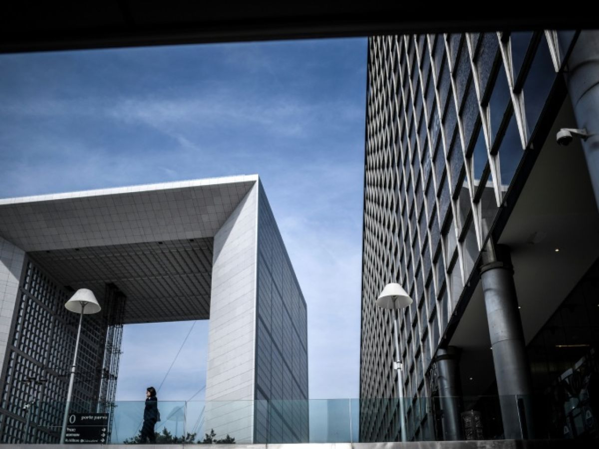 In the workplace, more women report experiencing "poor mental health," according to a study.