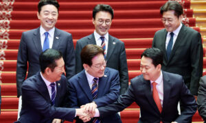 李대통령, 정청래·장동혁에 « 요즘도 손 안 잡나…연습해보라 »