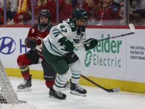 Kanata's Jamie Lee Rattray knows hometown crowd isn't on her side in PWHL semifinal