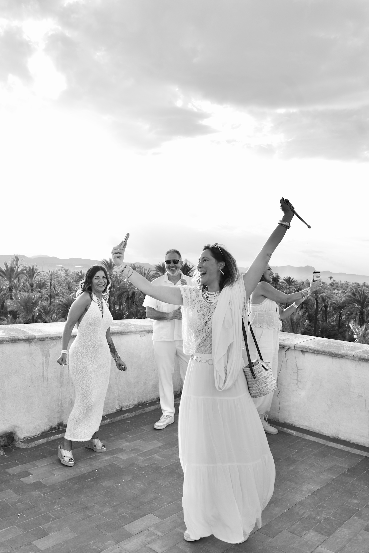 Neither Ibiza nor Marbella: this is the verano plan that conquers with live music and a unique song in Elche