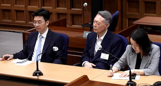 민주당 “尹, 이미 대통령 자격 없었다”…국힘에 397억원 반환 압박