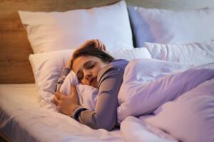 Neither high nor low hair: this is the ideal bed for sleeping during the days of heat, without an expert